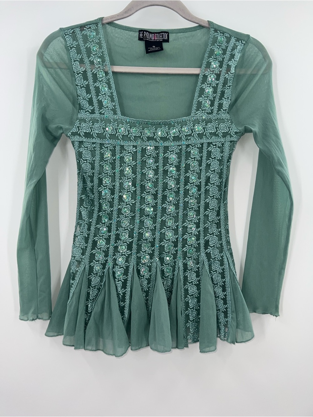 The Pyramid Collection Green Long Sleeve Embellished Mesh Top size Small